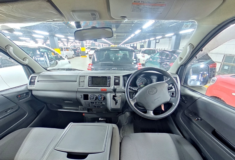  31519  TOYOTA HIACE  2006  
