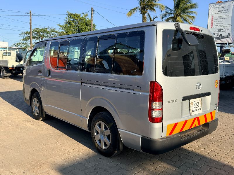  31519  TOYOTA HIACE  2006  