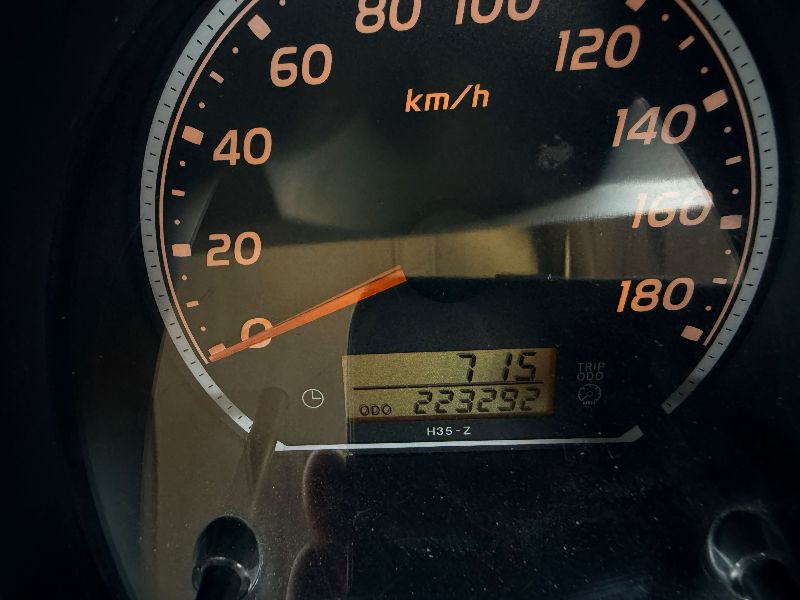  31519  TOYOTA HIACE  2006  