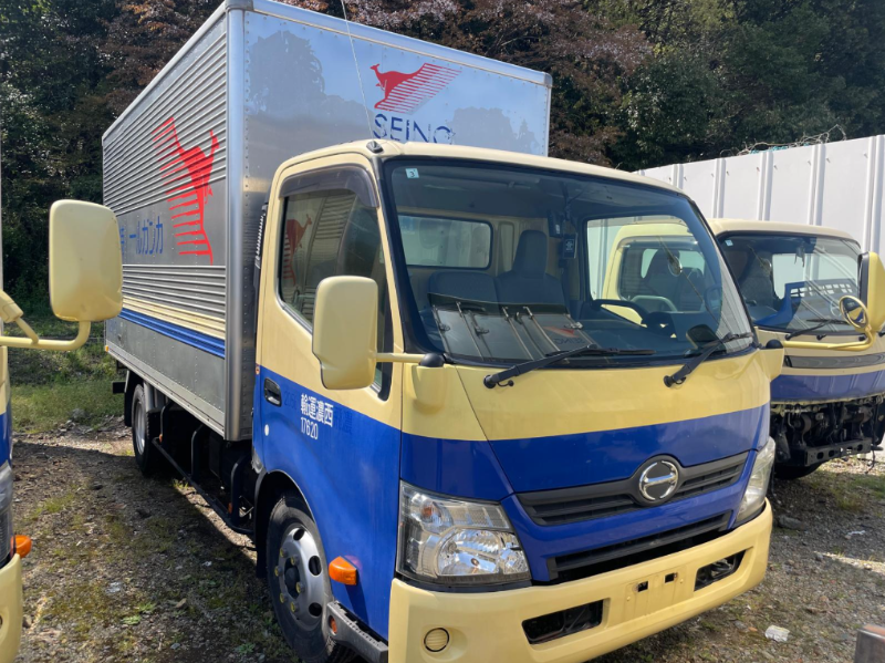  31524  HINO DUTRO  2012 