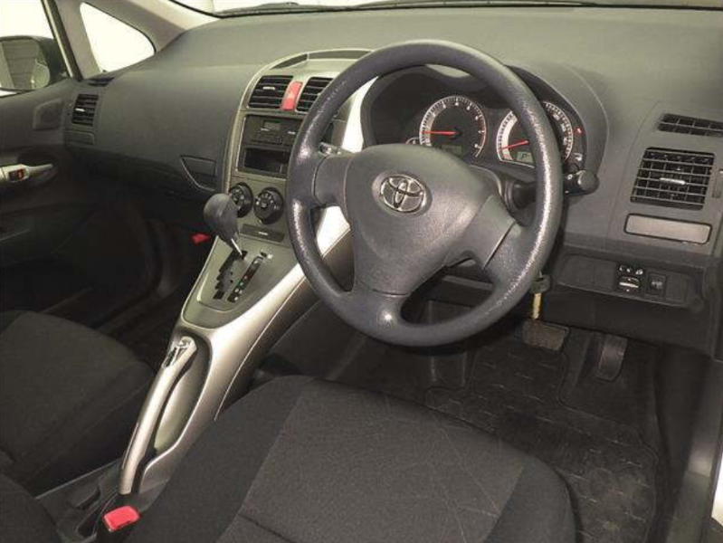  31526  TOYOTA AURIS  2009  