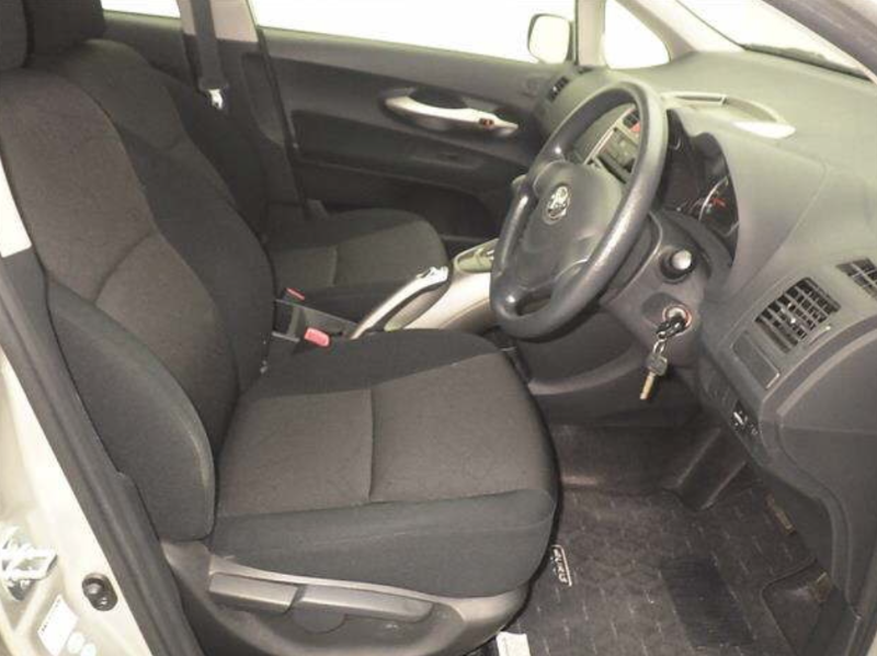  31526  TOYOTA AURIS  2009  