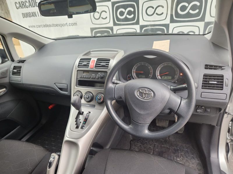 31526  TOYOTA AURIS  2009  