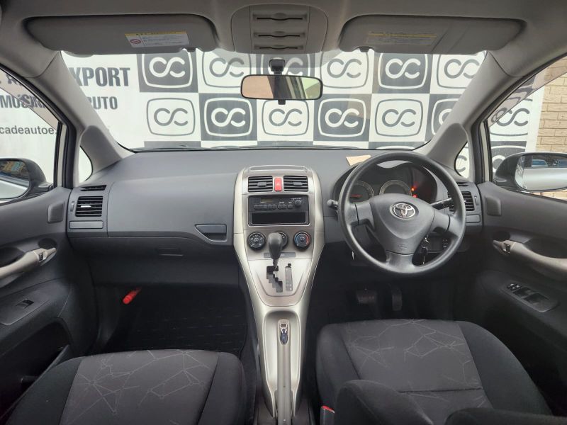  31526  TOYOTA AURIS  2009  