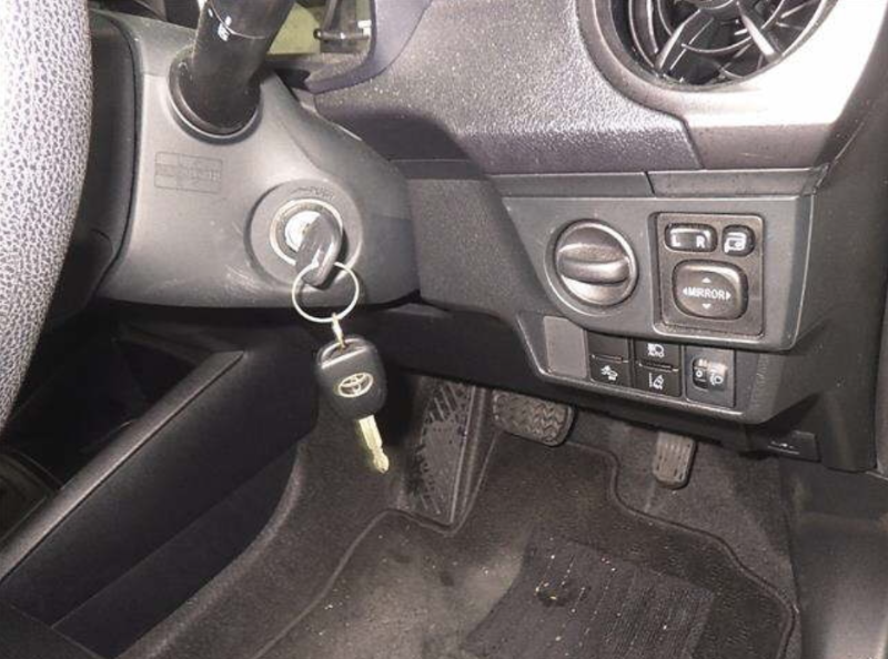  31533  TOYOTA AXIO  2018  