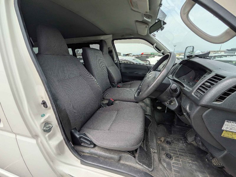  31536  TOYOTA REGIUS ACE  2017  