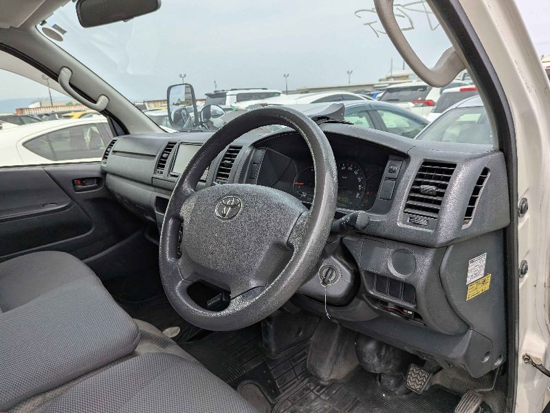  31536  TOYOTA REGIUS ACE  2017  