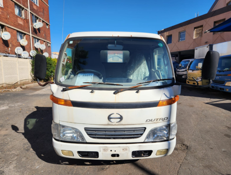 31540  HINO DUTRO  2001  