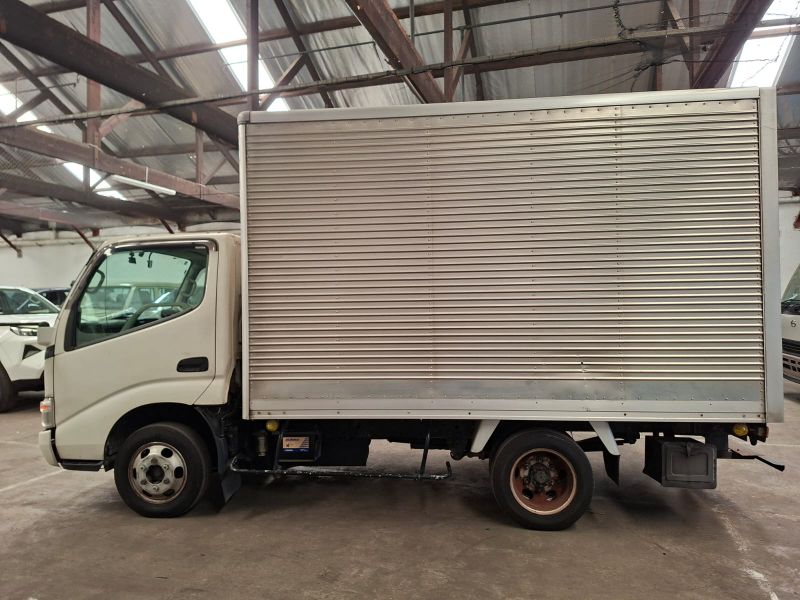  31541  TOYOTA DYNA  2006  