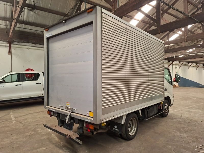  31541  TOYOTA DYNA  2006  