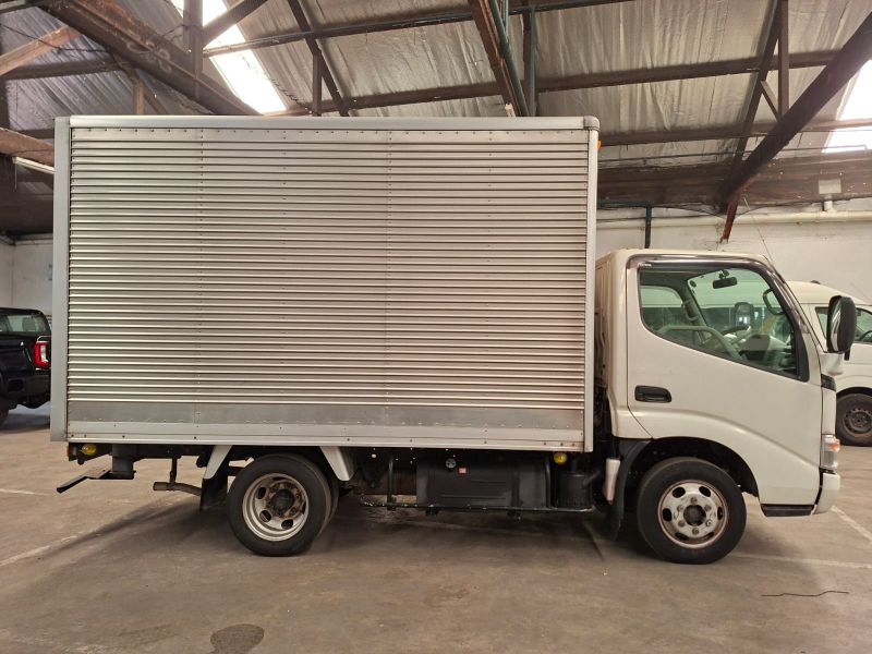  31541  TOYOTA DYNA  2006  