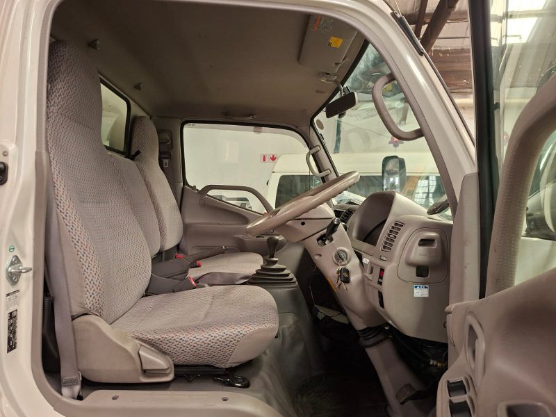  31541  TOYOTA DYNA  2006  