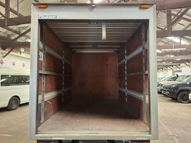 31541  TOYOTA DYNA  2006  