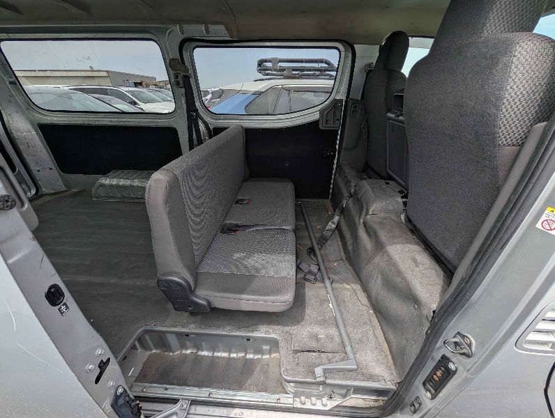  31545  NISSAN CARAVAN  2017  