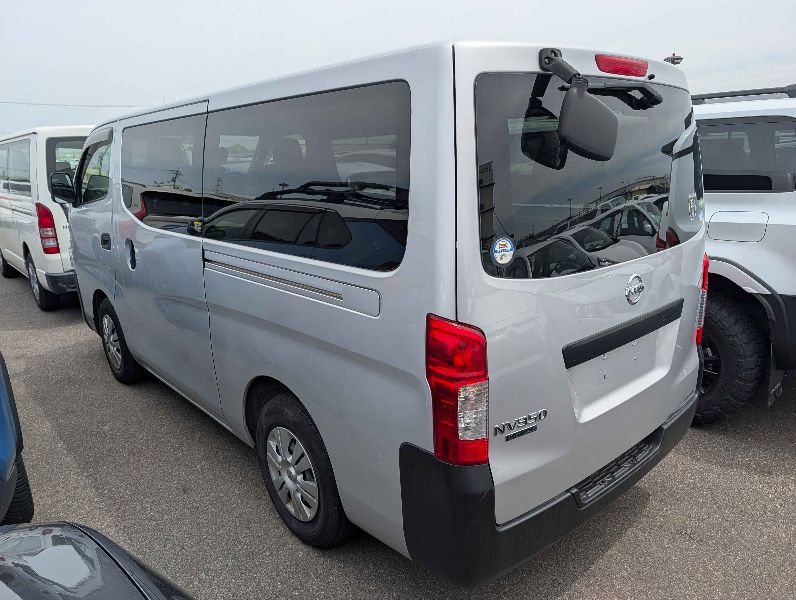  31545  NISSAN CARAVAN  2017  
