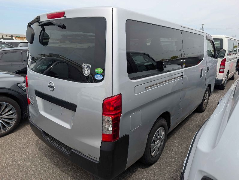  31545  NISSAN CARAVAN  2017  