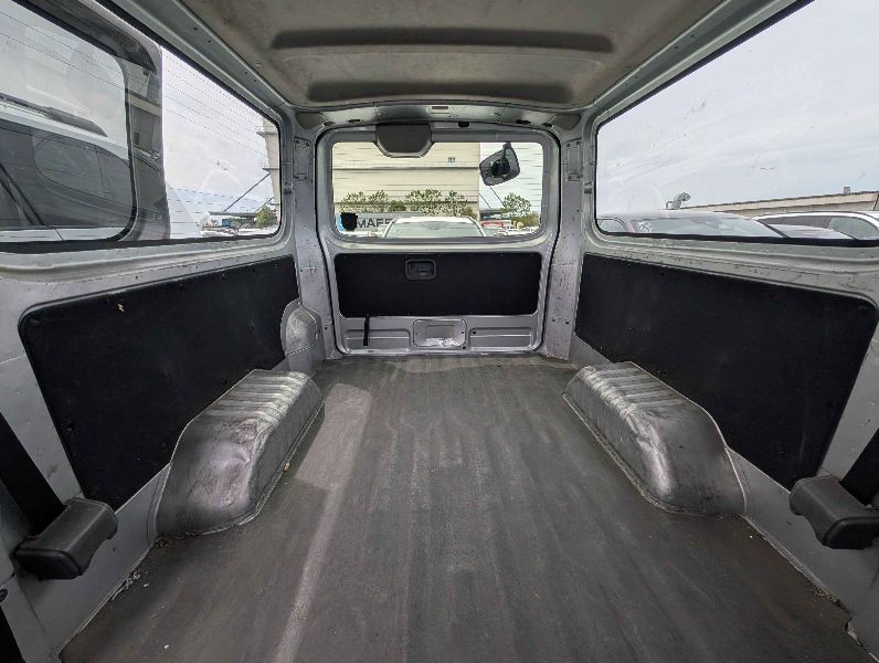  31545  NISSAN CARAVAN  2017  