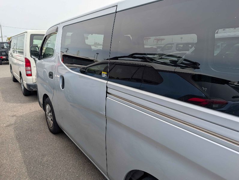  31545  NISSAN CARAVAN  2017  