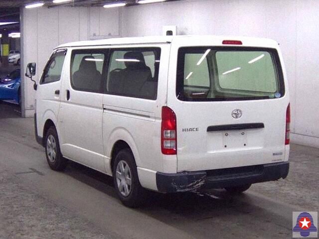 31546  TOYOTA HIACE  2017  