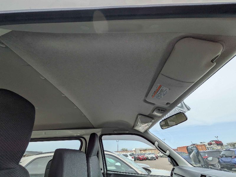  31546  TOYOTA HIACE  2017  