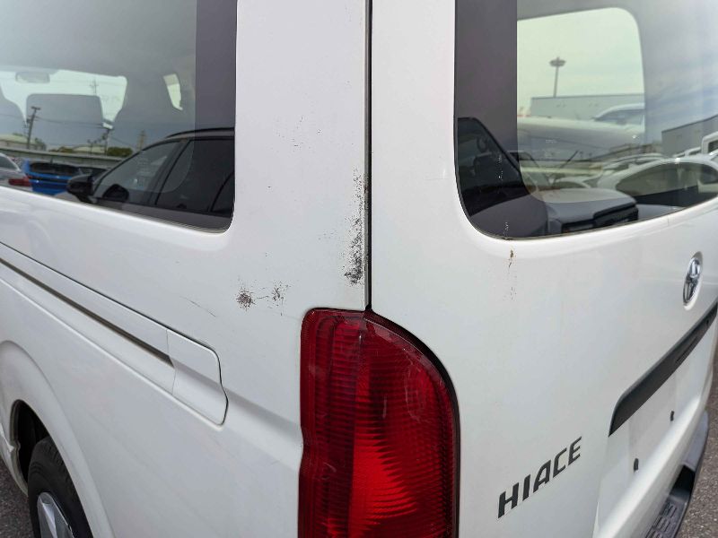  31546  TOYOTA HIACE  2017  
