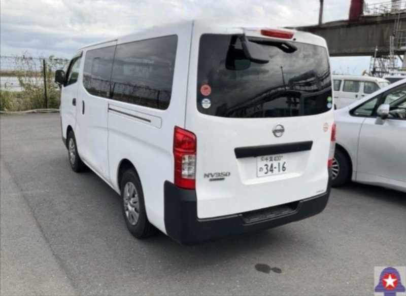  31547  NISSAN CARAVAN  2017  