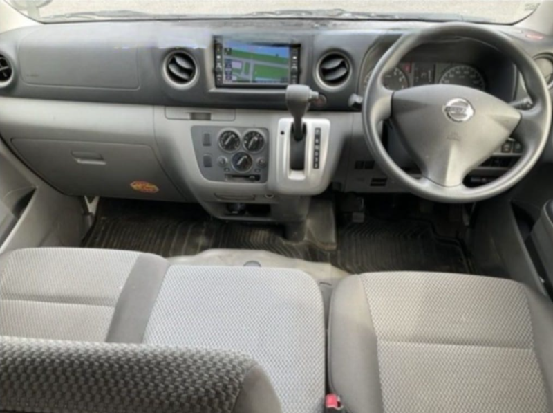  31547  NISSAN CARAVAN  2017  