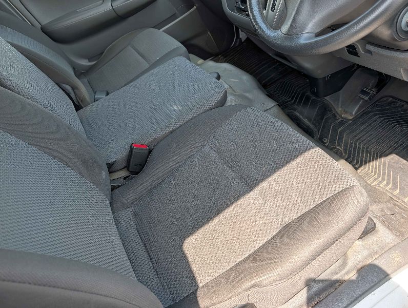  31547  NISSAN CARAVAN  2017  
