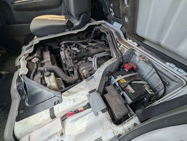  31547  NISSAN CARAVAN  2017  