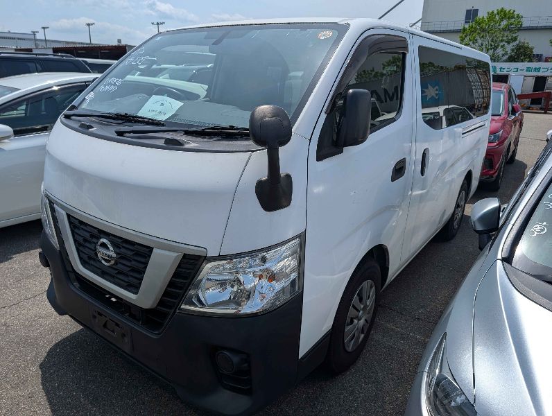  31547  NISSAN CARAVAN  2017  