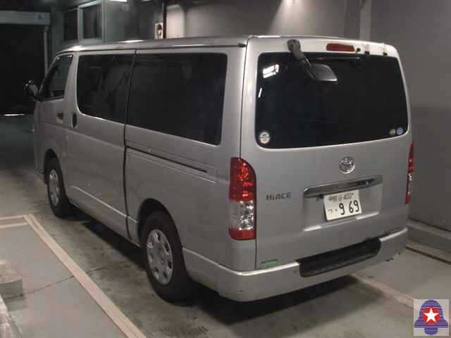  31552  TOYOTA HIACE  2017  