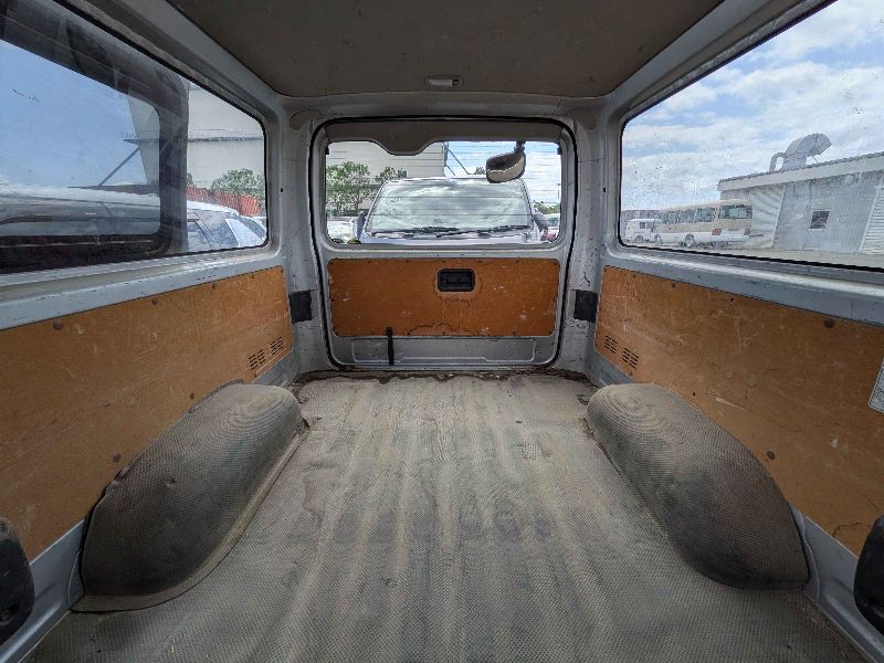  31552  TOYOTA HIACE  2017  