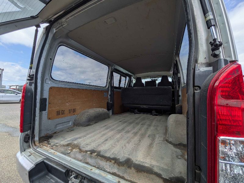  31552  TOYOTA HIACE  2017  