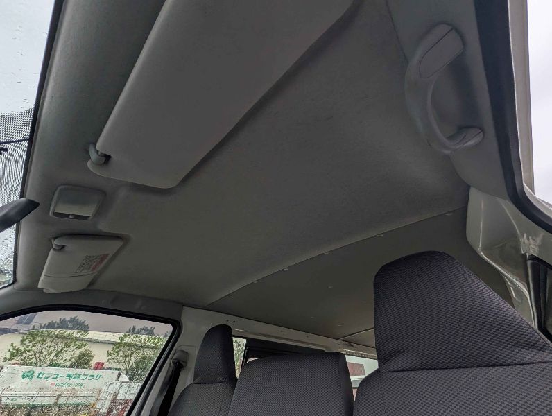  31554  TOYOTA REGIUS  2018  