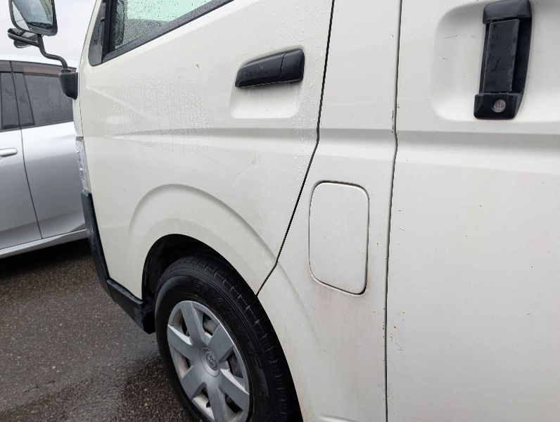  31554  TOYOTA REGIUS  2018  