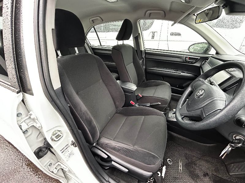  31556  TOYOTA COROLLA AXIO  2018  