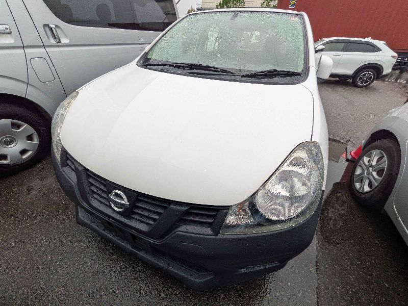  31559  NISSAN AD  2017  