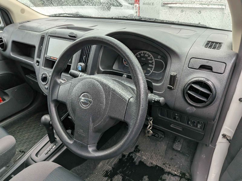  31559  NISSAN AD  2017  