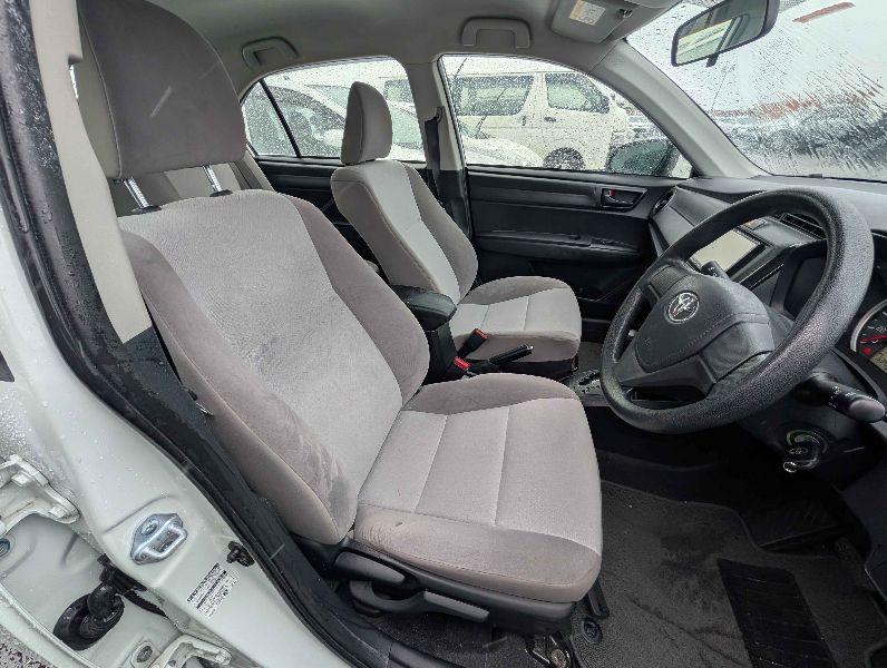  31560  TOYOTA COROLLA AXIO  2017  