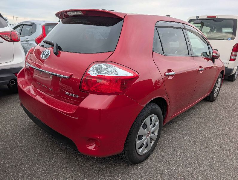  31561  TOYOTA AURIS  2010  