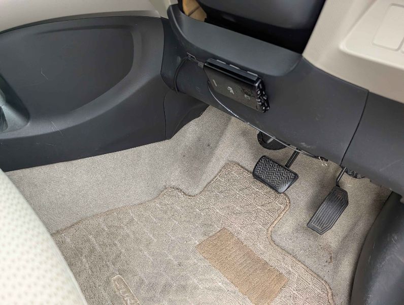  31561  TOYOTA AURIS  2010  