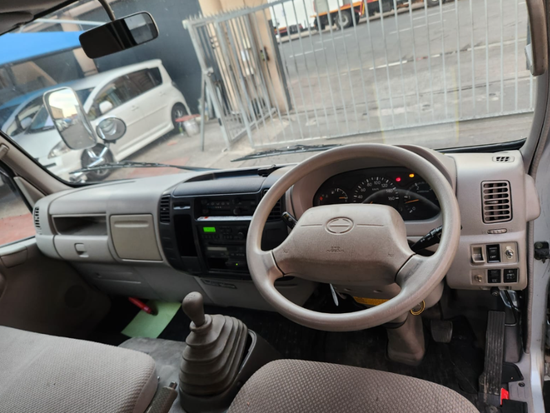  31564  HINO DUTRO  2006  
