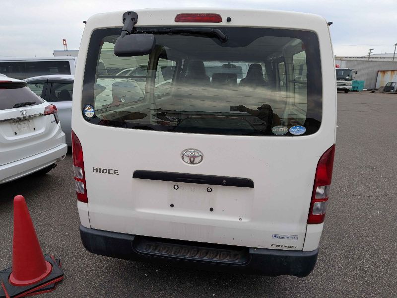  31590  TOYOTA HIACE  2017  
