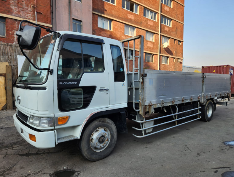  31597  HINO RANGER TRUCK  1999  
