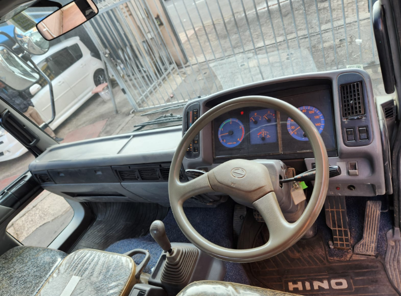  31597  HINO RANGER TRUCK  1999  