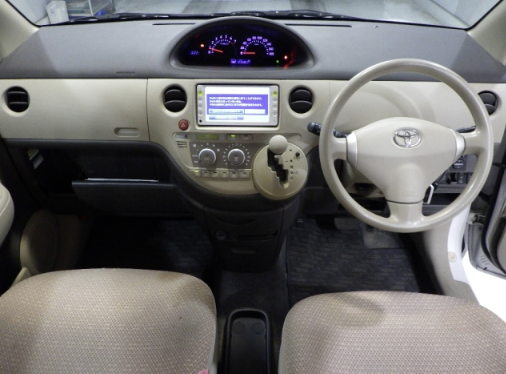  31602  TOYOTA SIENTA  2011  