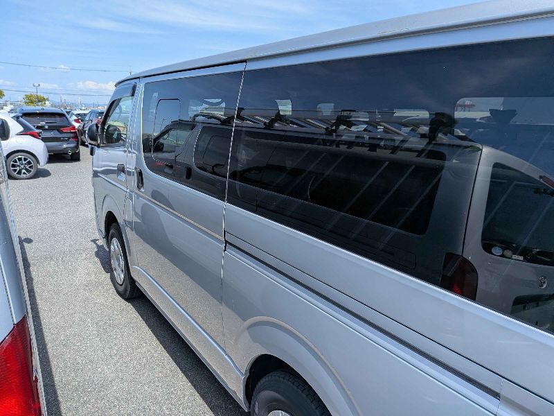 31603  TOYOTA HIACE REGIUS  2018  