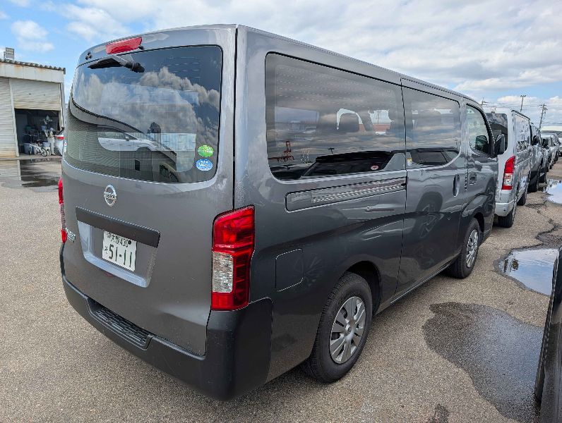  31604  NISSAN CARAVAN  2018  