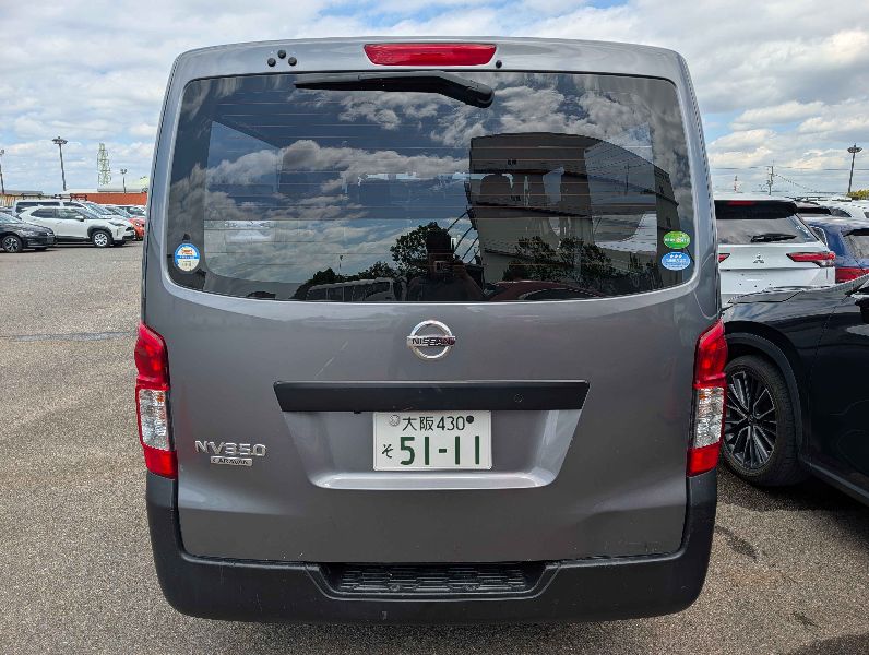  31604  NISSAN CARAVAN  2018  