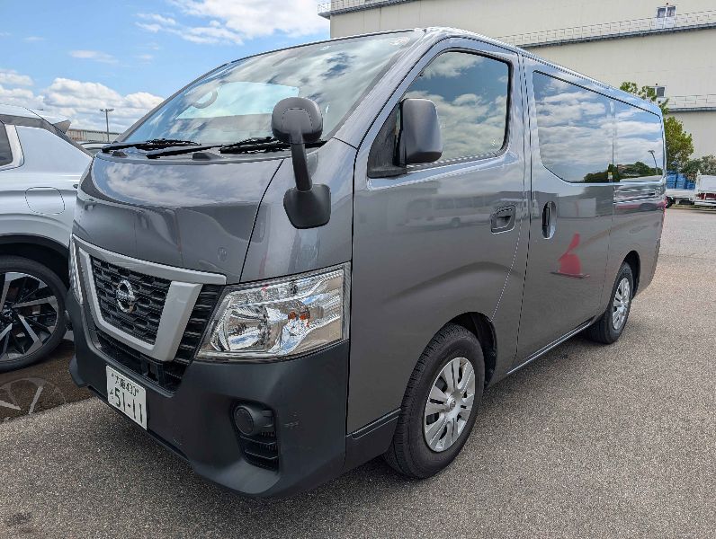  31604  NISSAN CARAVAN  2018  